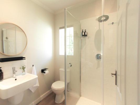 Oak Manor Boutique Guest House - 285795