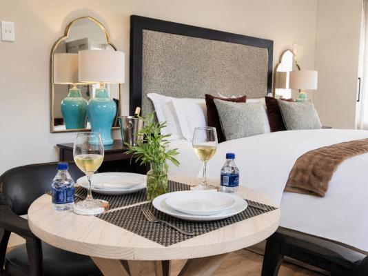 Oak Manor Boutique Guest House - 285812