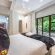 10 Club Drive - 285844