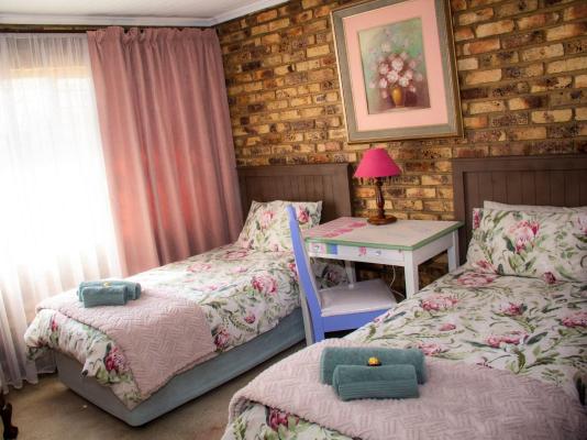 Room image 10
