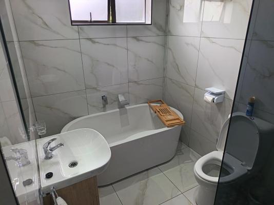 12 Dolfyn Nqabanqaba - 285931