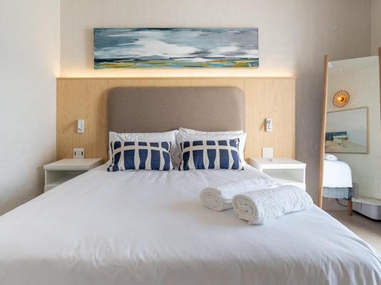 Room image 1