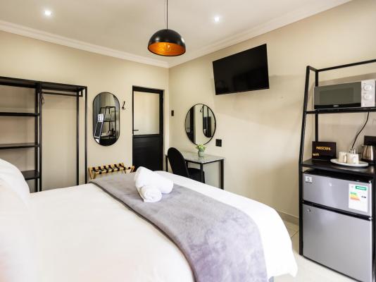 Room image 6