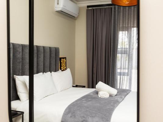 Room image 9