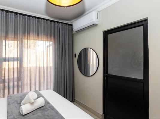 Room image 13