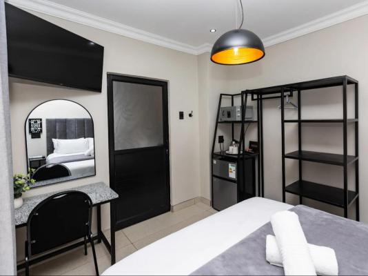 Room image 23