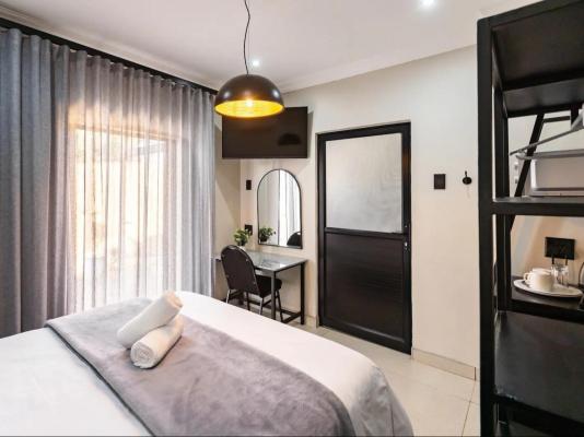 Room image 24