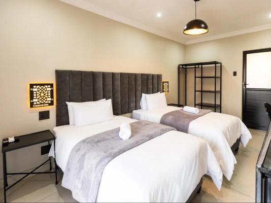Room image 7