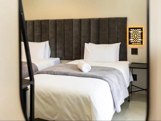 Central Inn - 286096