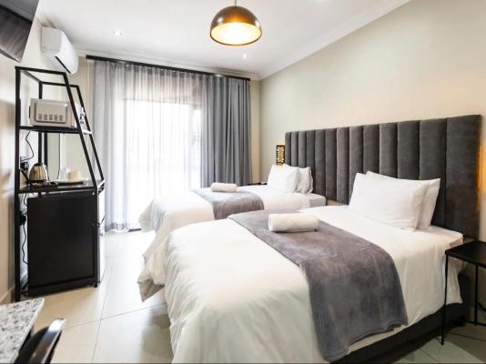 Room image 11