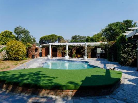 The Valley Escape - Swimming pool