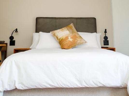 Room image 5