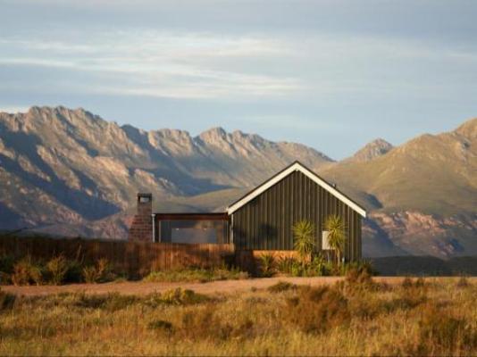 Smitten Guest Cottages - Property / Building