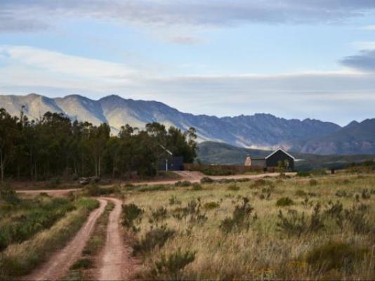 Smitten Guest Cottages - Neighbourhood