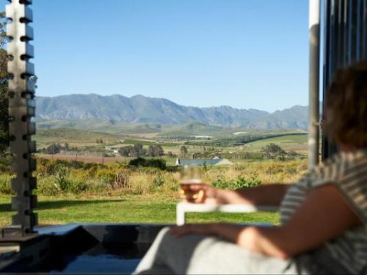 Smitten Guest Cottages - Neighbourhood