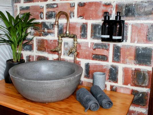 Smitten Guest Cottages - 286374