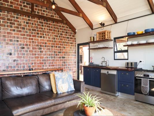 Smitten Guest Cottages - 286378