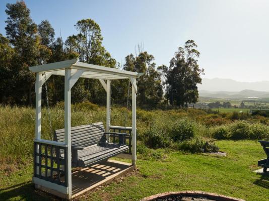 Smitten Guest Cottages - 286380