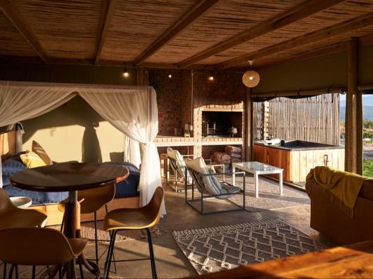 Smitten Guest Cottages - 286395