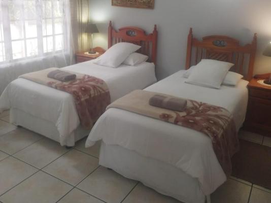 Eshowe Garden Lodge - 286525