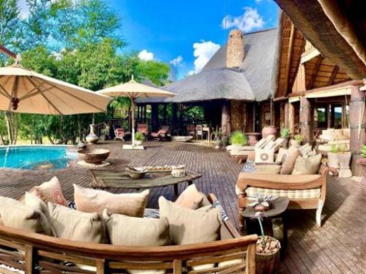 Fevertree Lodge - Patio