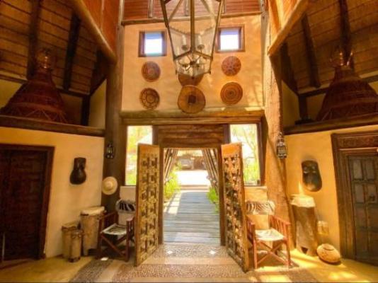 Fevertree Lodge - Decorative detail