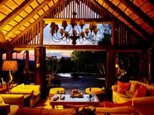 Fevertree Lodge - Communal lounge/ TV room