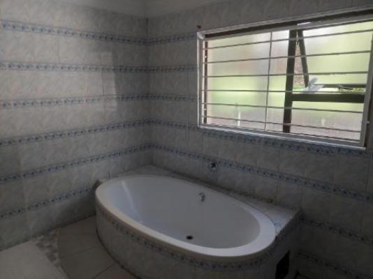Mima Guesthouse - Bathroom