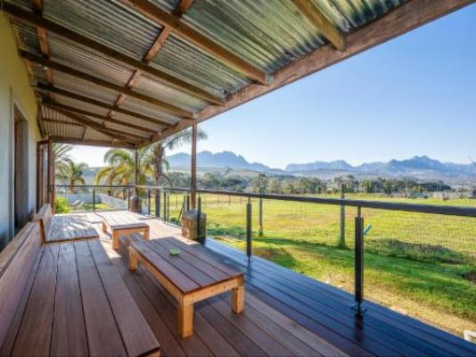 Kana Guest Farm - Mountain view