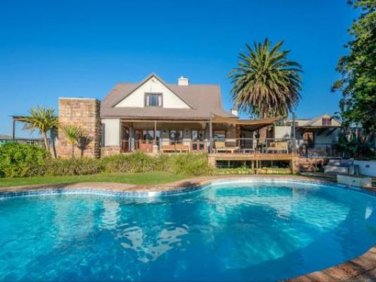 Kana Guest Farm - Swimming pool