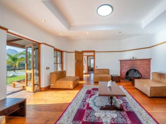 Kana Guest Farm - Living Room