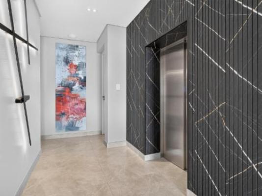 Cliff Lux Apartments - Decorative detail