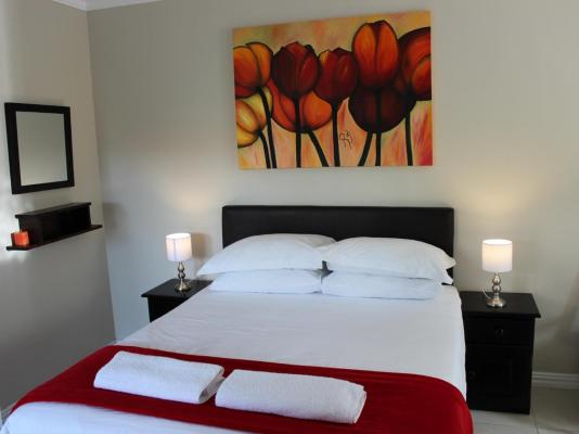 Room image 4
