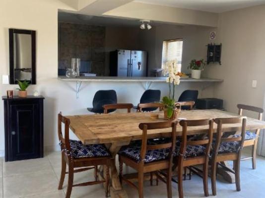 Kolgans Guest House - Dining area