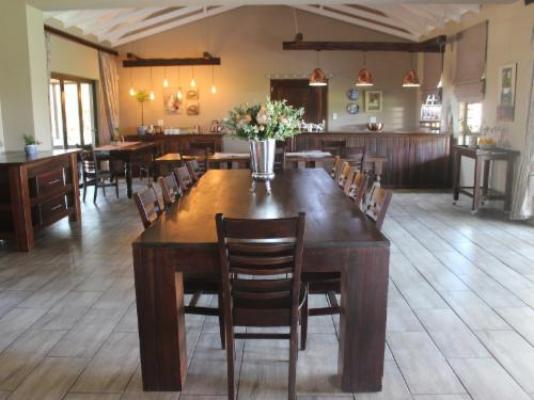 2 Owls Guesthouse - Breakfast area