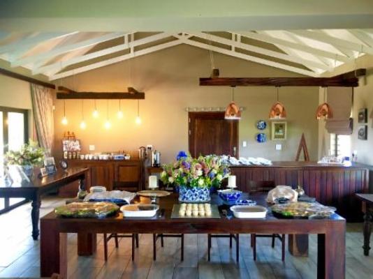 2 Owls Guesthouse - Breakfast area