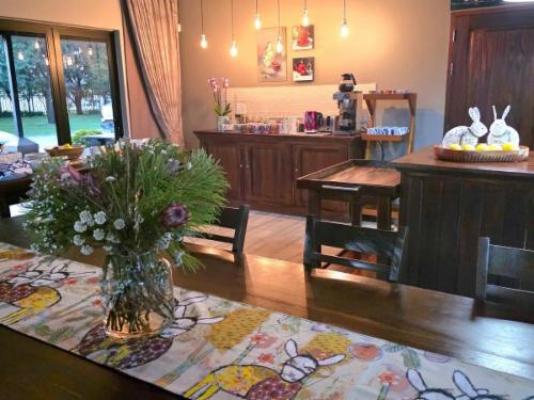 2 Owls Guesthouse - Breakfast area