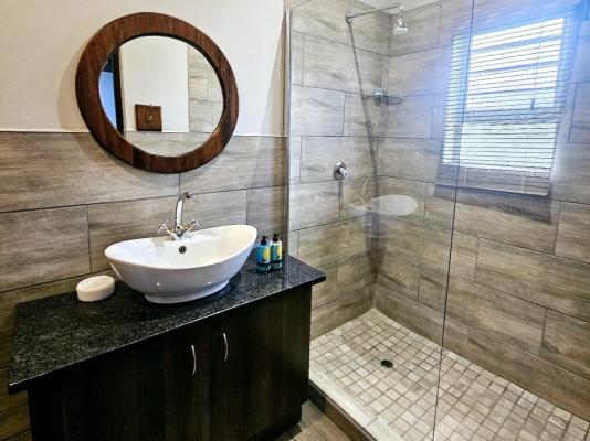 2 Owls Guesthouse - 287530