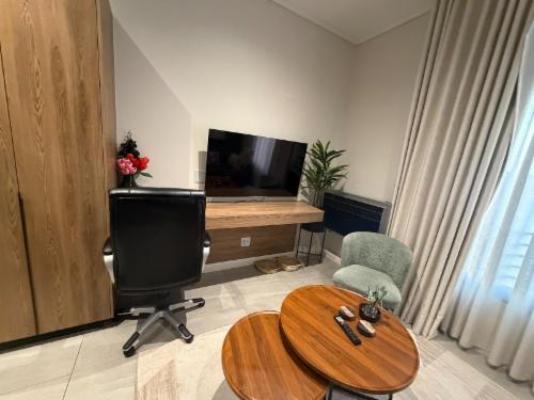 830 Prestigious Residential Menlyn Maine Triology - TV and multimedia