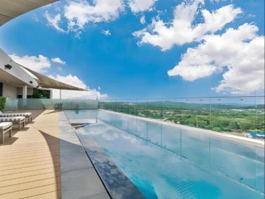 830 Prestigious Residential Menlyn Maine Triology - Swimming pool