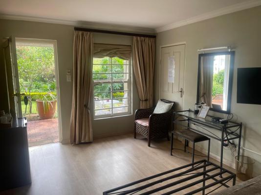 Room image 1