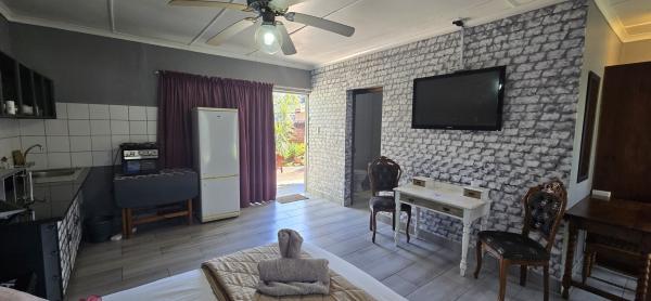 GerSan Oasis Guesthouse - 287921