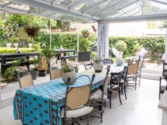 Muckleneuk Manor B&B - Dining area