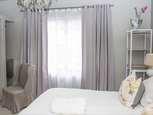 Room image 6