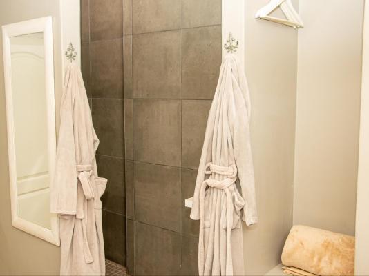 Room image 13