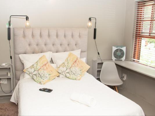 Muckleneuk Manor B&B - 288055