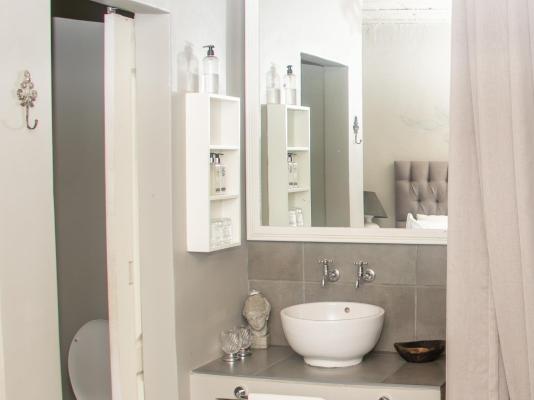 Room image 34