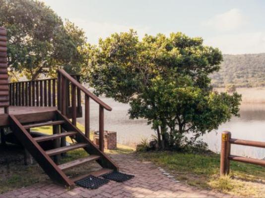 Riverside Self Catering Cabin - Facade or entrance
