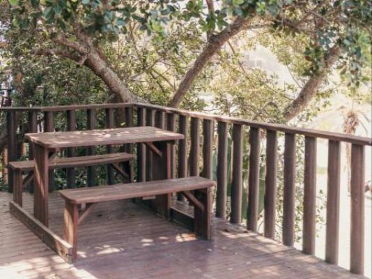 Riverside Self Catering Cabin - Patio