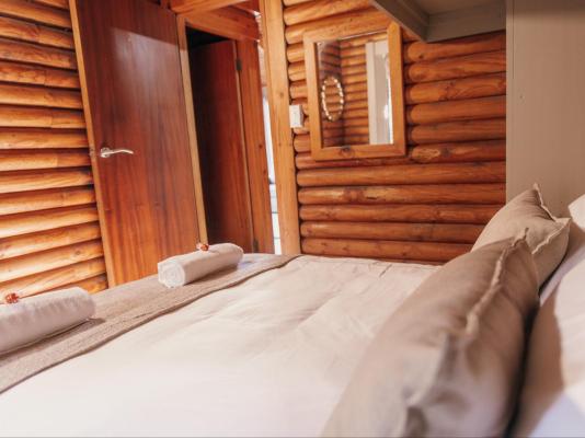 Riverside Self Catering Cabin - 288087